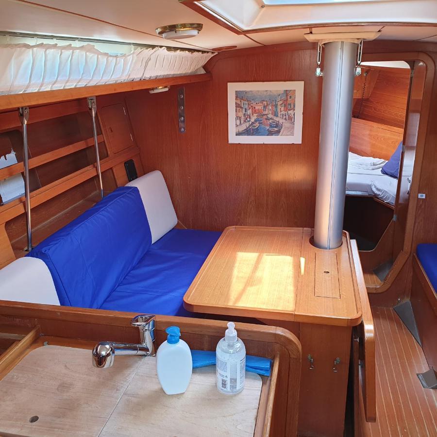 Botel Bed And Boat Holiday