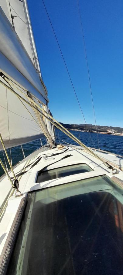 Bed And Boat Holiday Botel *